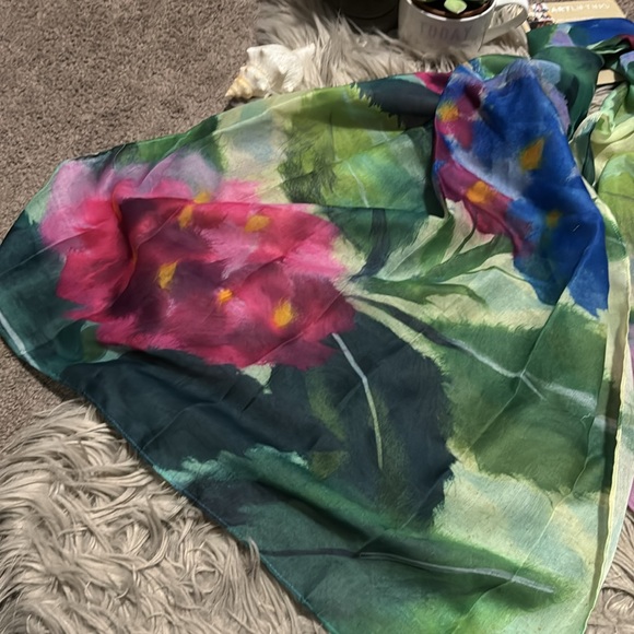 Gorgeous NWT Scarf-Demdaco”ArtLifting”Water Color Vibes Print-Blues/Purple/Green - Picture 7 of 13
